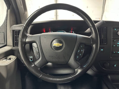 2022 Chevrolet Express 3500