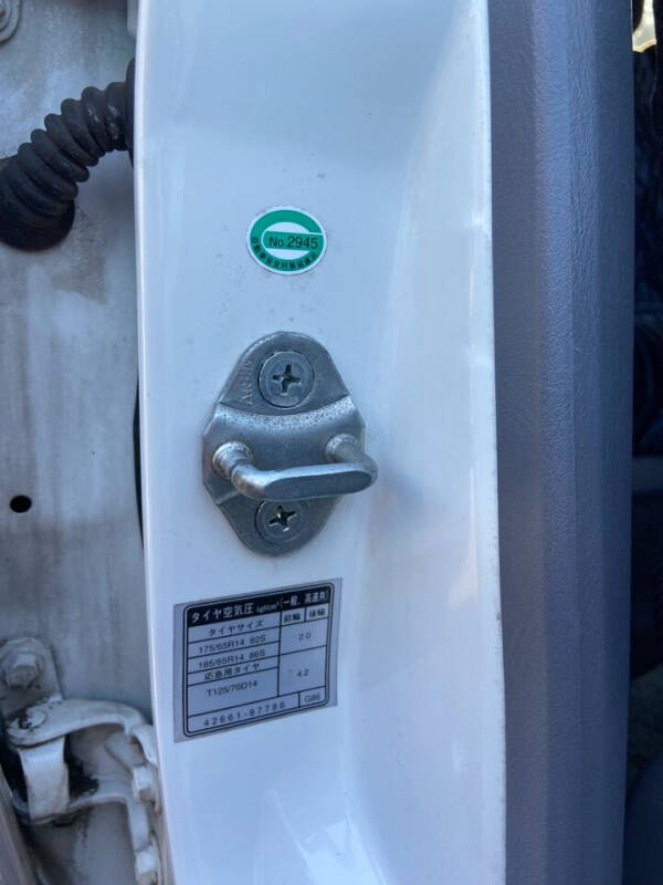 1998 Daihatsu Pyzar Charade