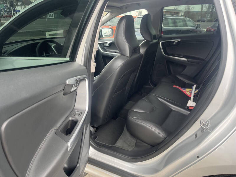 2016 Volvo XC60 T5 Premier
