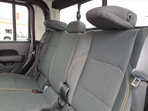 2024 Jeep Gladiator NightHawk