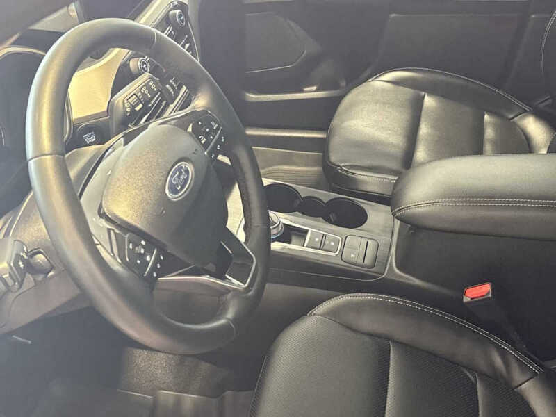 2022 Ford Escape Hybrid SEL