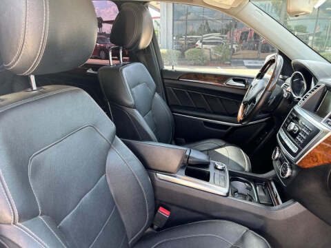 2014 Mercedes-Benz GL-Class GL 550 4MATIC