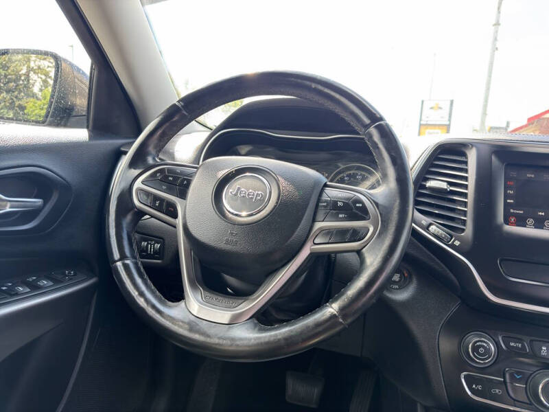2019 Jeep Cherokee Latitude Plus