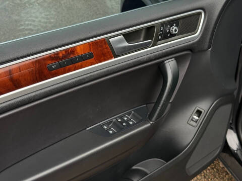 2012 Volkswagen Touareg Hybrid