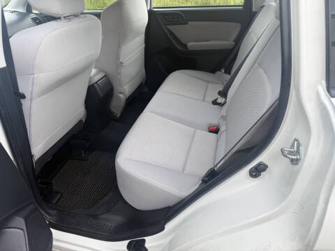 2014 Subaru Forester 2.5i