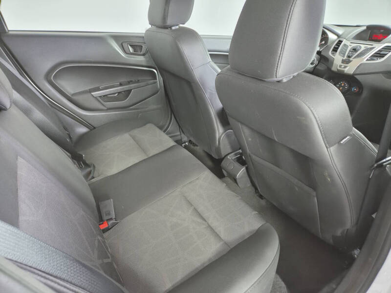 2012 Ford Fiesta SE