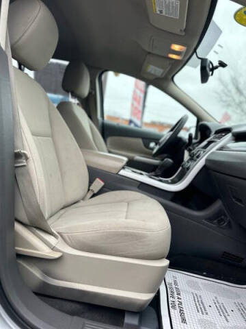 2013 Ford Edge SE