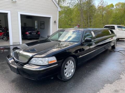 2006 Lincoln Town Car for sale at J&J Motorsports in Halifax MA
