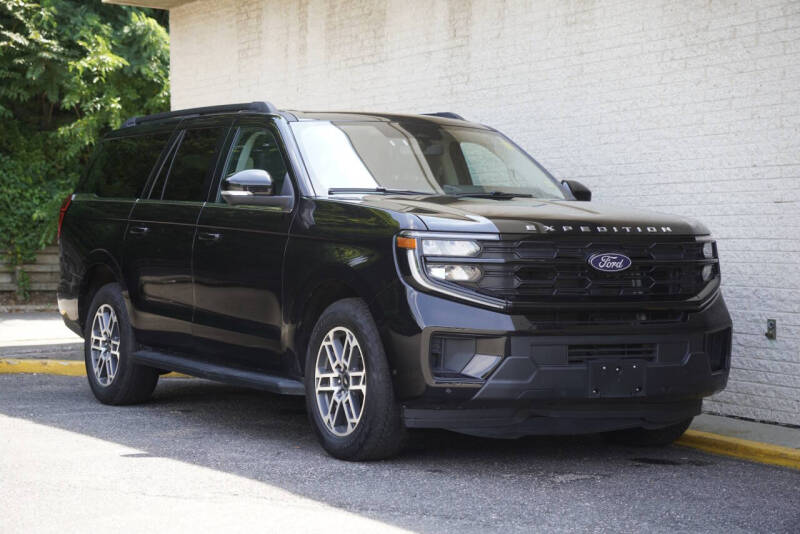 2025 Ford Expedition MAX Active