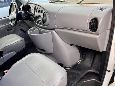 1999 Ford E-150 Chateau