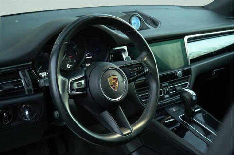 2022 Porsche Macan