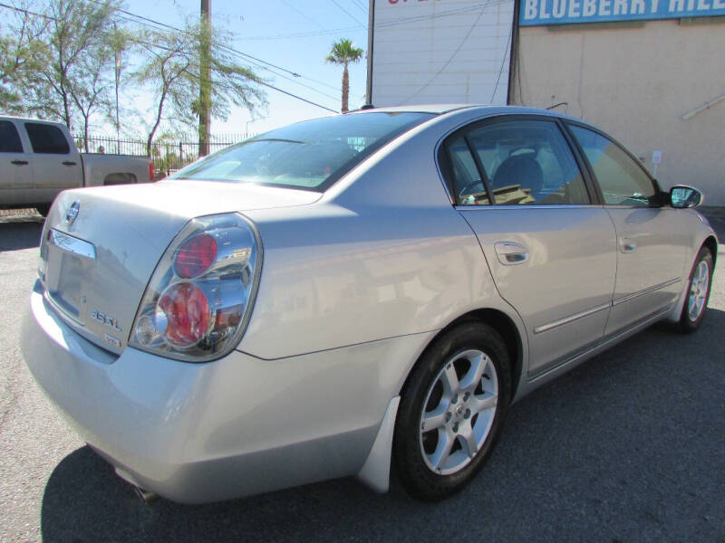 2005 Nissan Altima SL photo 3