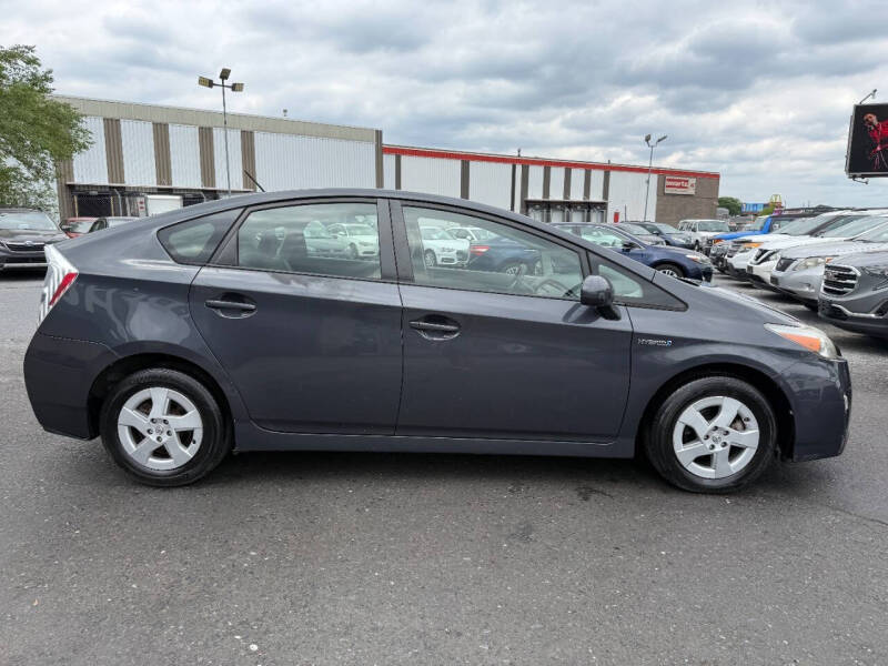 2010 Toyota Prius III