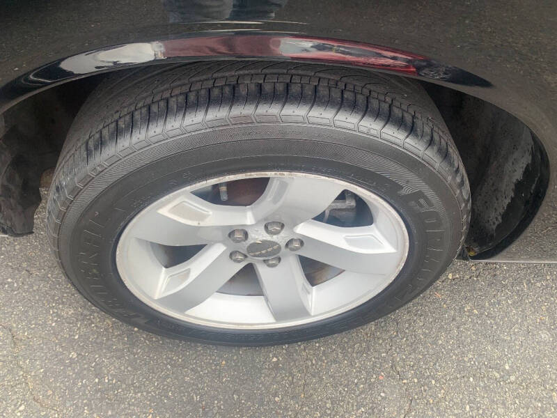 2013 Dodge Challenger SXT Plus