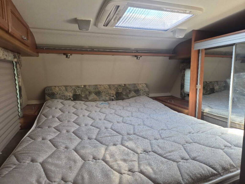 2009 Lance 971