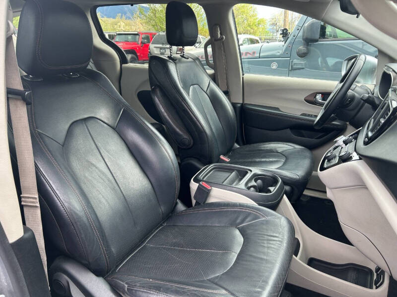 2018 Chrysler Pacifica Touring L