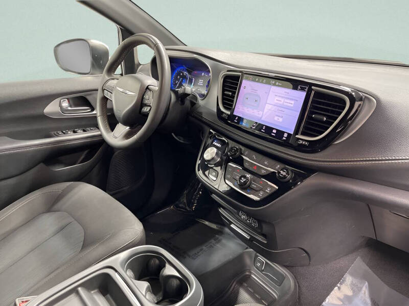 2023 Chrysler Pacifica Touring
