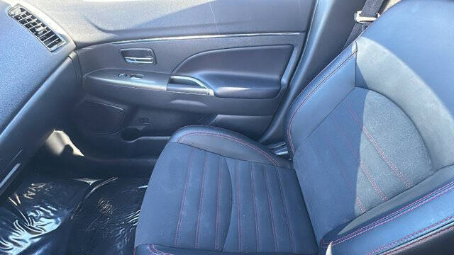 2024 Mitsubishi Outlander Sport SE