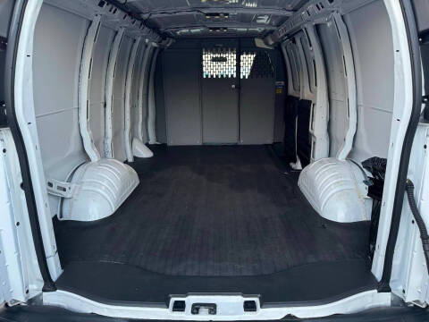 2022 Chevrolet Express 3500