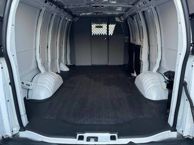 2022 Chevrolet Express 3500