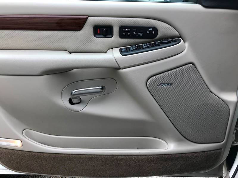 2004 Cadillac Escalade