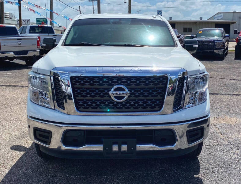2018 Nissan Titan SV
