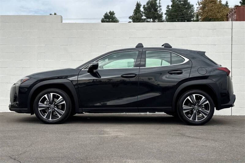 2024 Lexus UX 250h