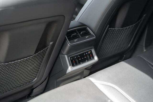 2024 Audi Q8 e-tron quattro Premium Plus