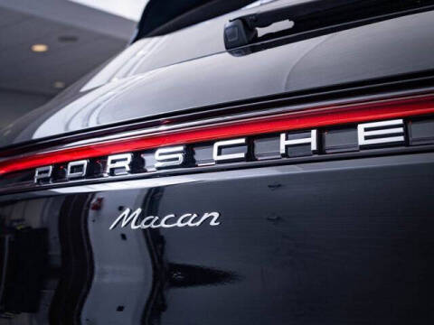 2025 Porsche Macan