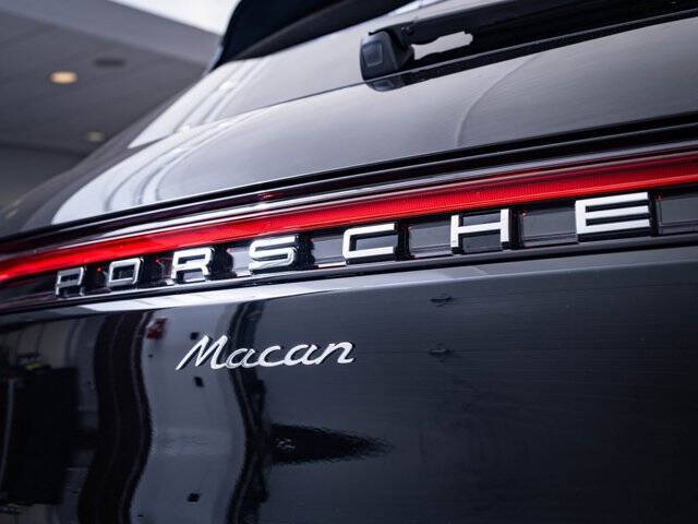 2025 Porsche Macan