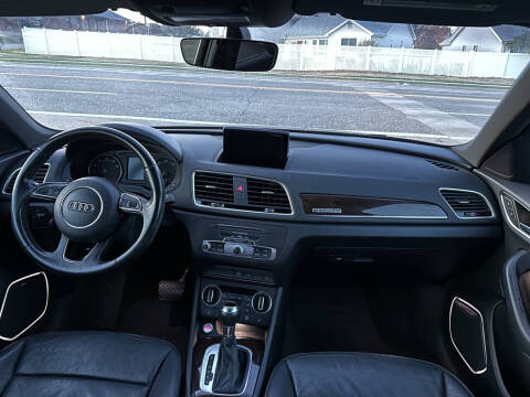 2016 Audi Q3 2.0T quattro Prestige