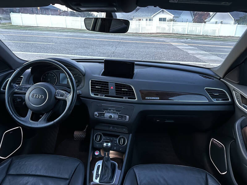 2016 Audi Q3 2.0T quattro Prestige