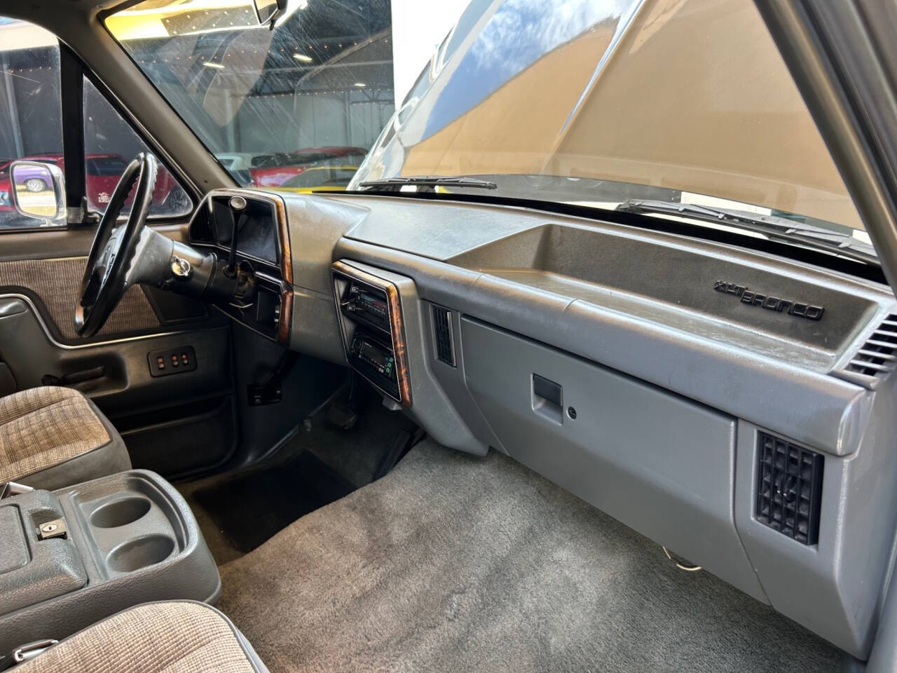 1989 Ford Bronco 27