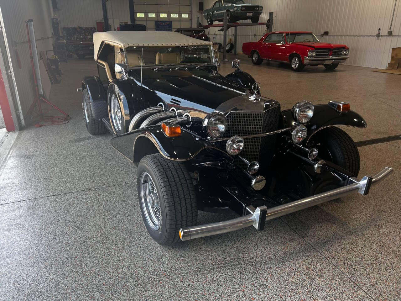 1976 Excalibur SSK 2