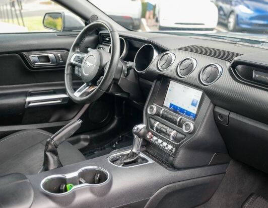 2022 Ford Mustang EcoBoost