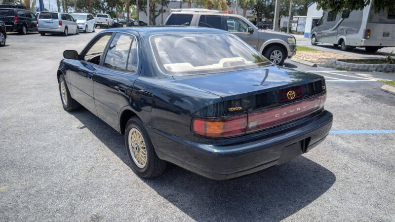 1994 Toyota Camry LE