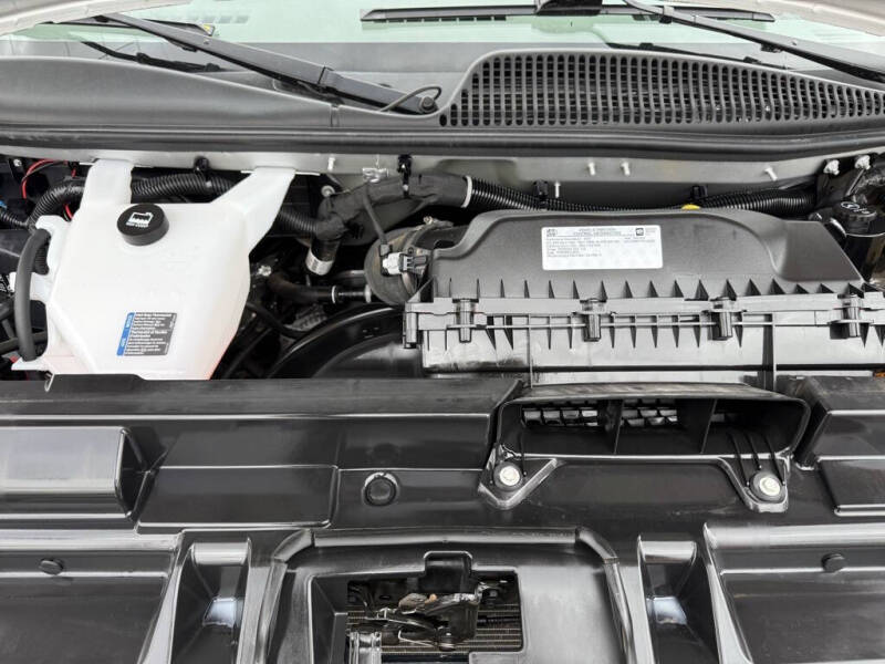 2023 Chevrolet Express 3500