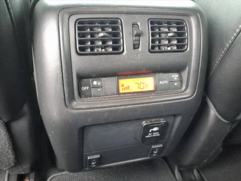 2016 Nissan Pathfinder SL