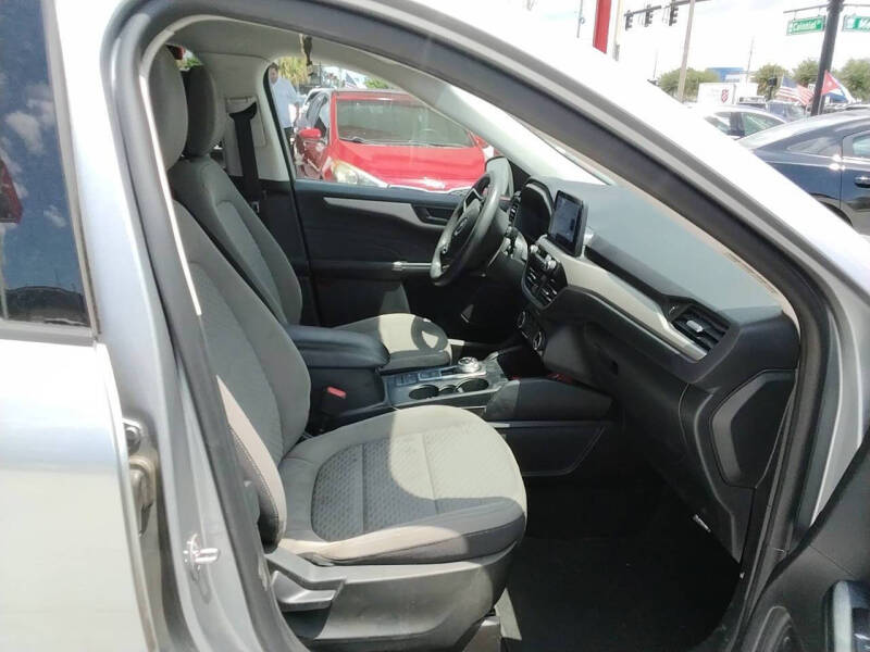 2022 Ford Escape SE