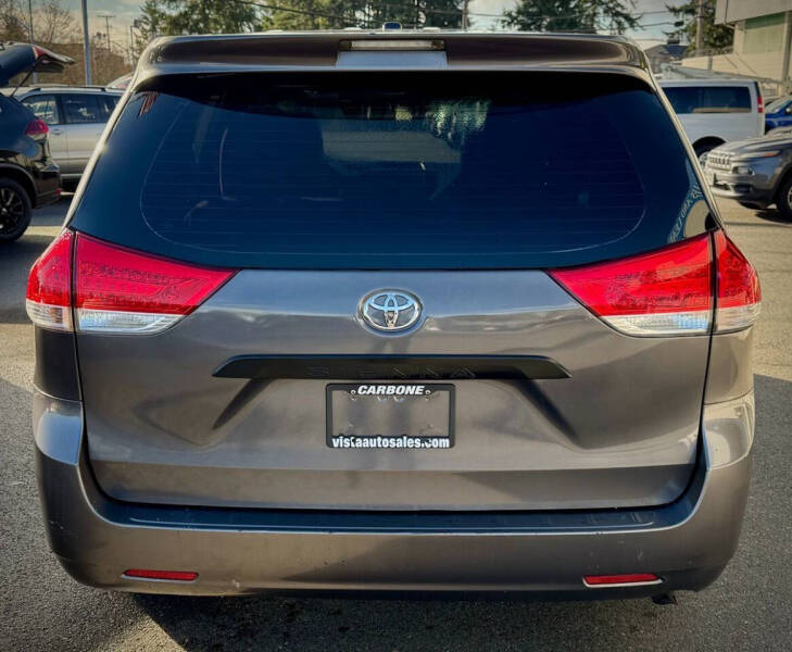 2011 Toyota Sienna Base 7-Passenger