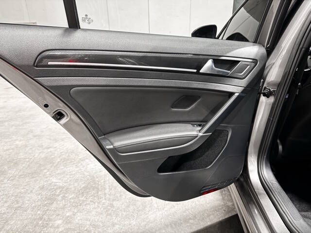 2017 Volkswagen Golf R 4Motion