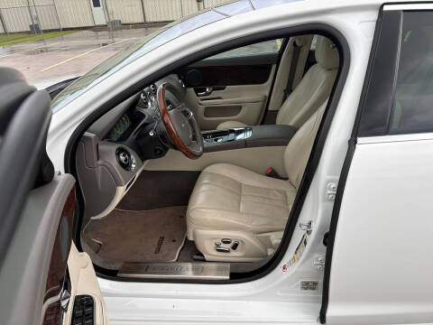 2012 Jaguar XJ