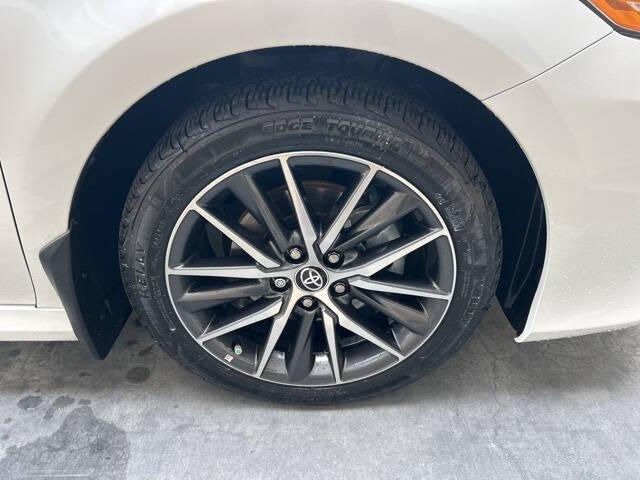 2023 Toyota Camry Hybrid XLE