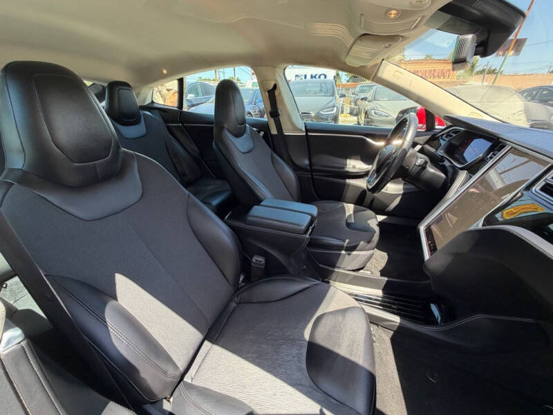 2015 Tesla Model S 85