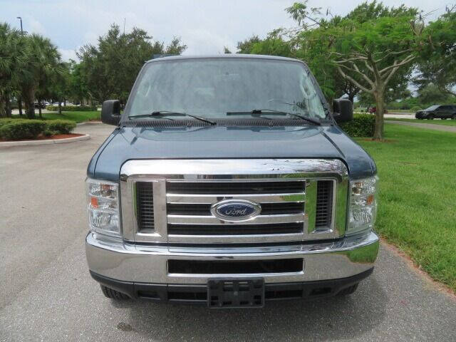 2014 Ford E-Series E-150 XLT