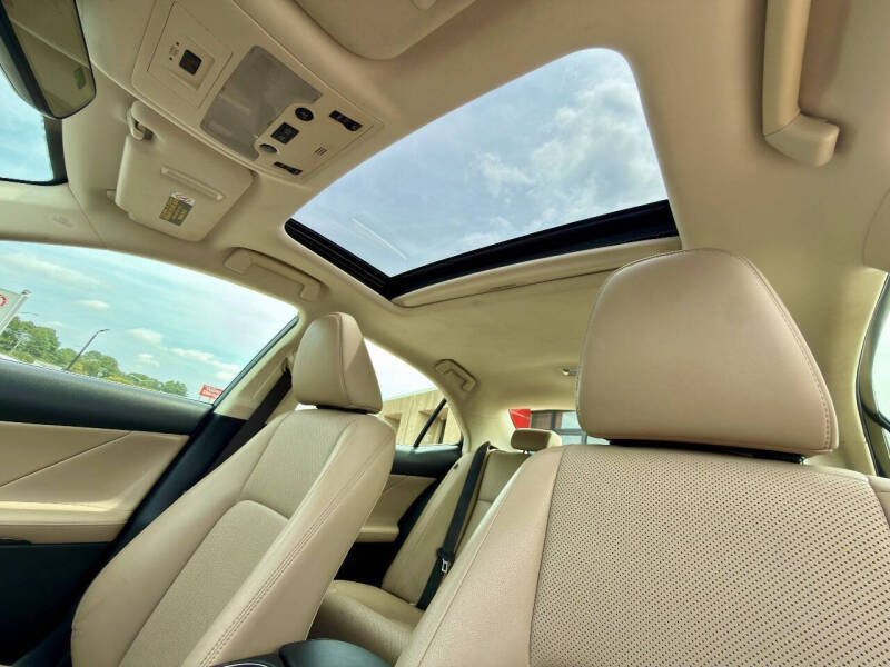 2017 Lexus IS 300