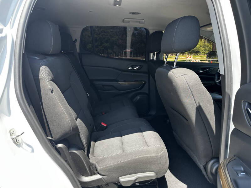2021 GMC Acadia SLE