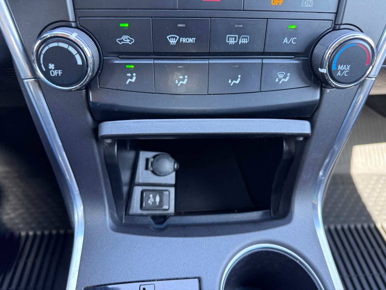 2017 Toyota Camry 10