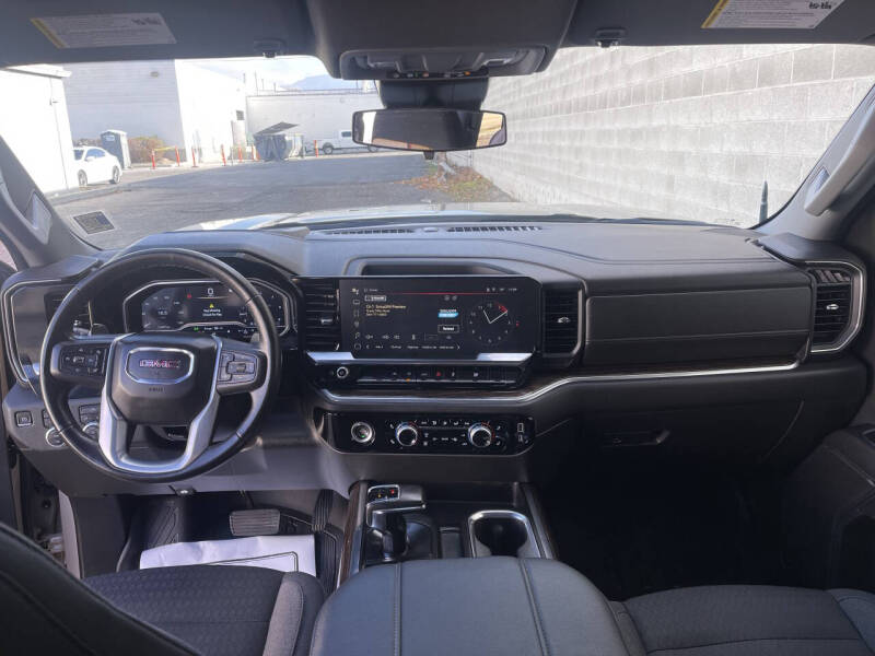 2023 GMC Sierra 1500 Elevation