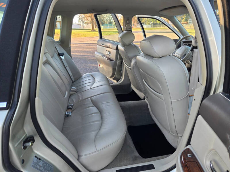 1997 Lincoln Town Car Executive